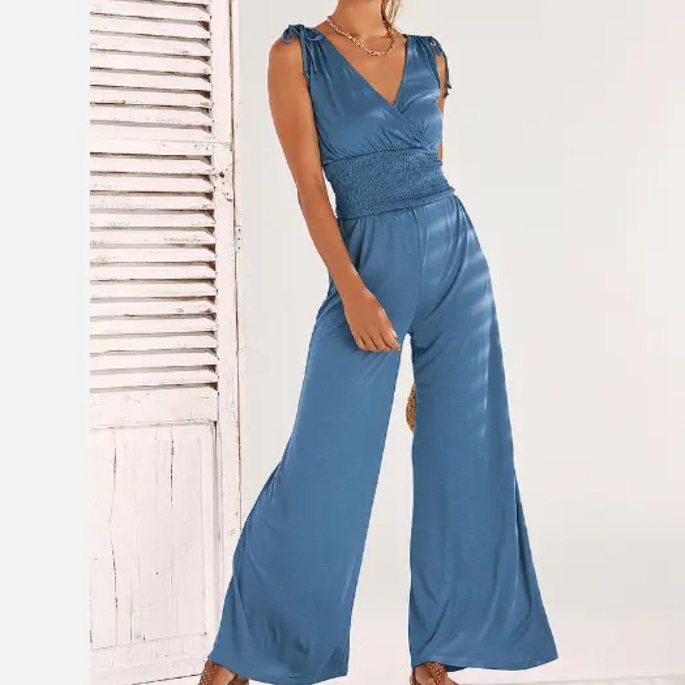 Victoria’s Secret Lascana Blue Wide Leg Lace Shoulder V-Neck Jumpsuit Size 6